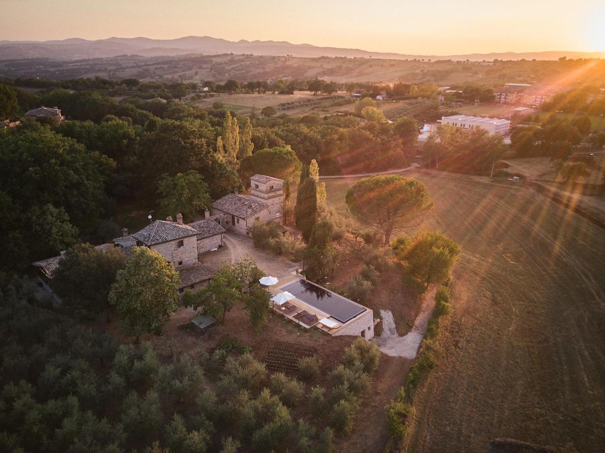 Casale Alessandri Massa Martana Bagian luar foto
