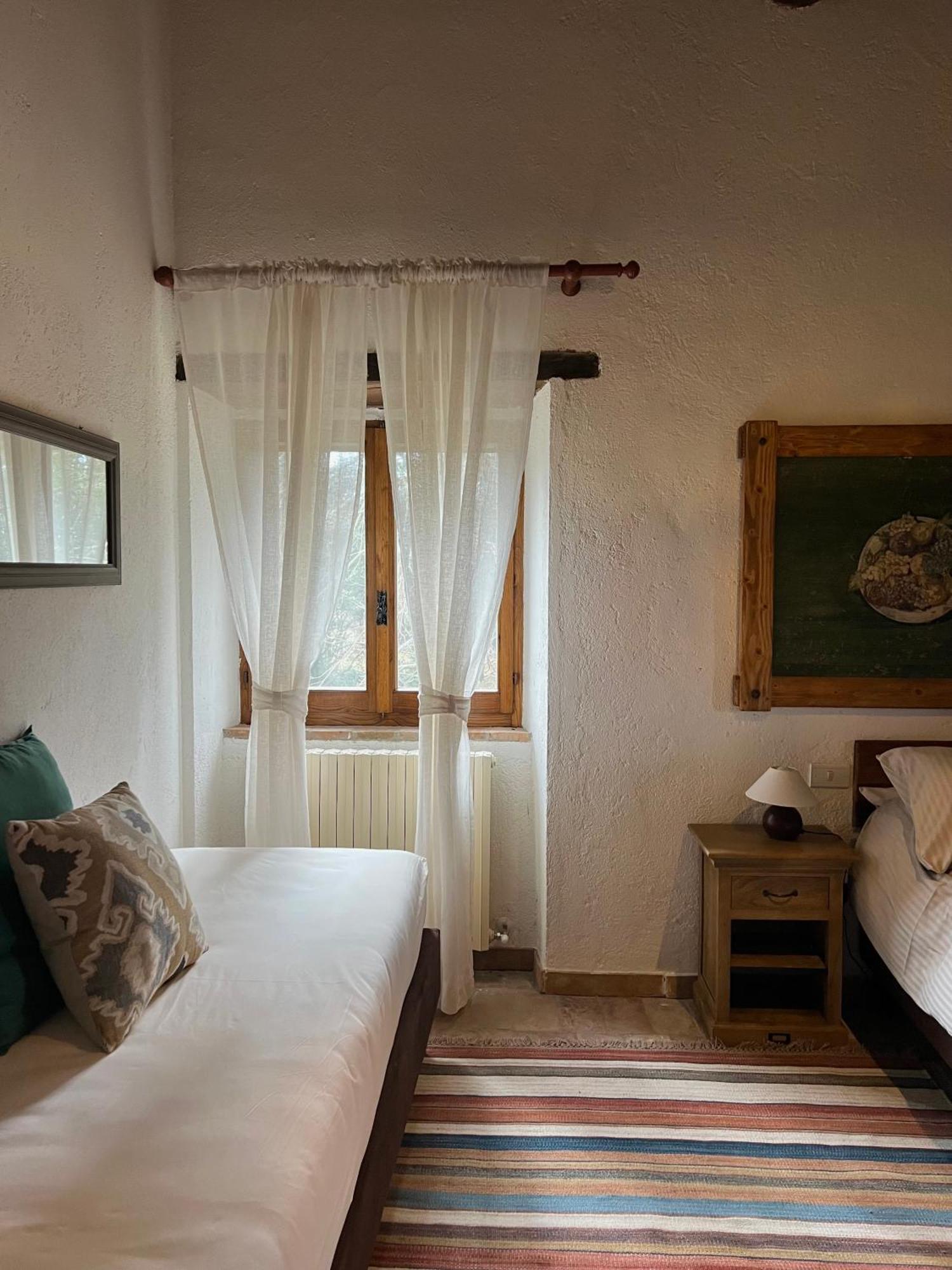 Casale Alessandri Massa Martana Bagian luar foto